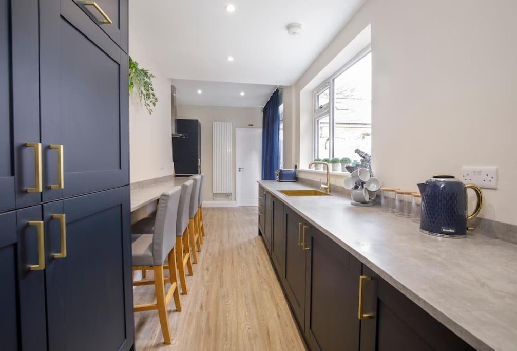 The Milton - Stylish Terraced Villa York Exterior photo